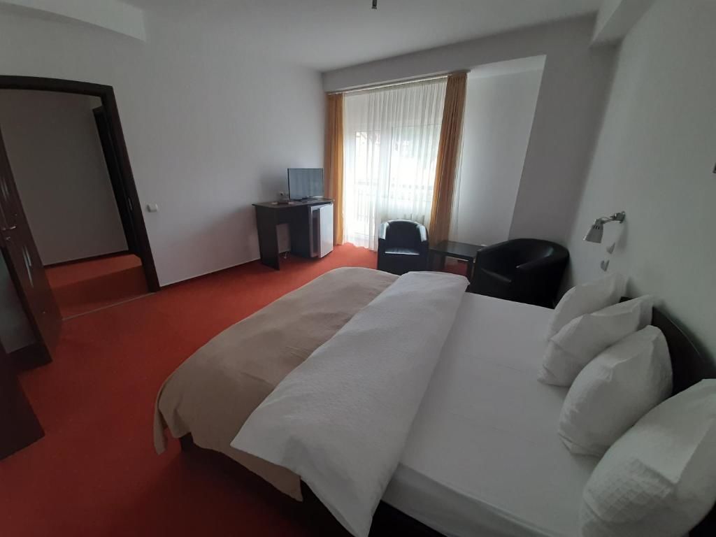 Люкс-шатры CASA ALBA BUSTENI Буштени-13