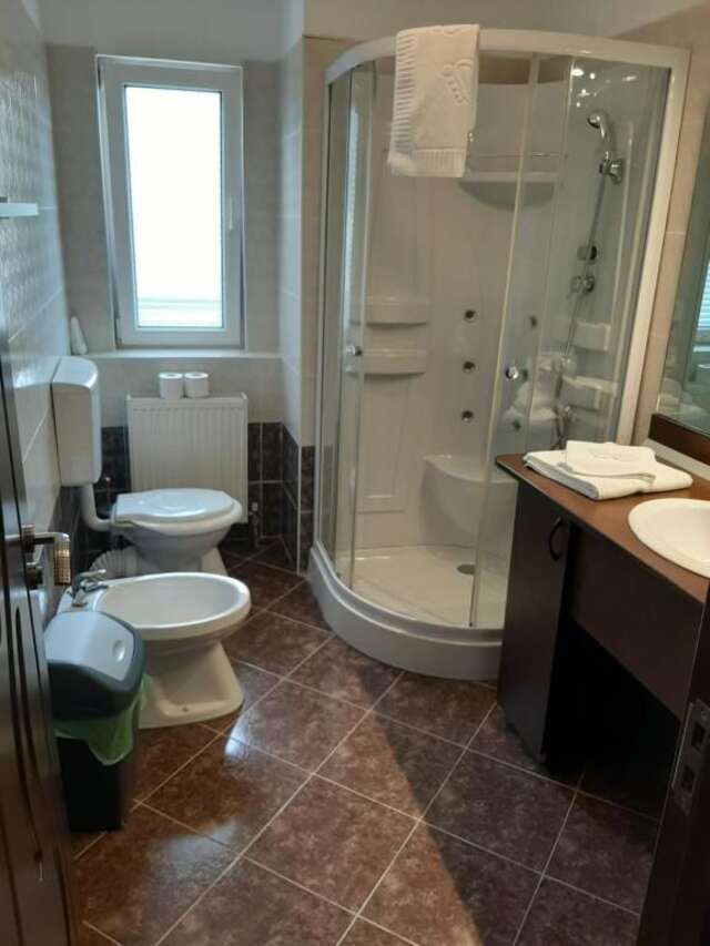 Люкс-шатры CASA ALBA BUSTENI Буштени-13